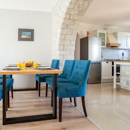 Holiday Apartment Ivica Milohnici Exterior foto