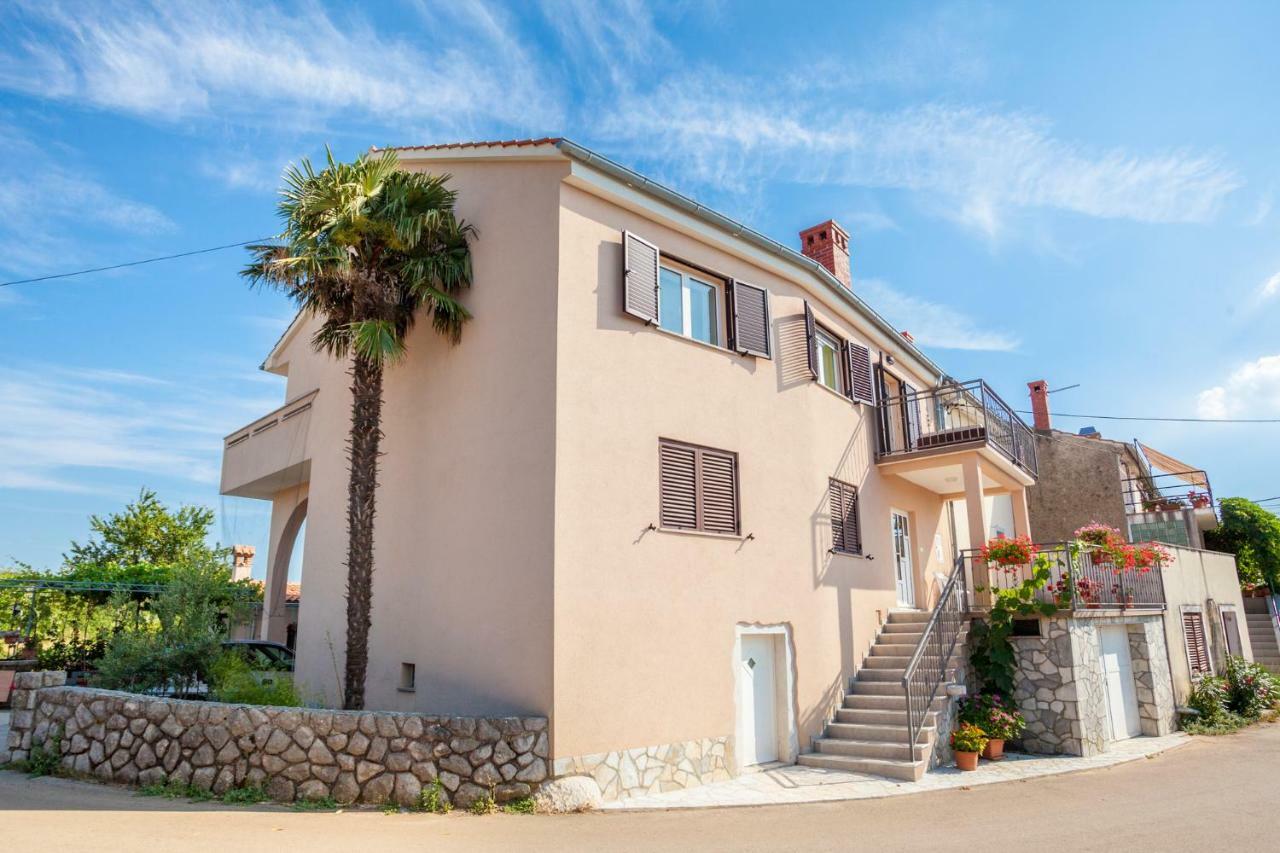 Holiday Apartment Ivica Milohnici Exterior foto